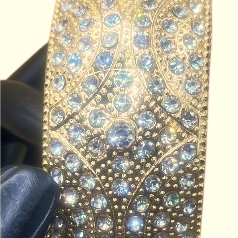 Sparkling Gold Rhinestone Bracelet - Picture 11 of 11